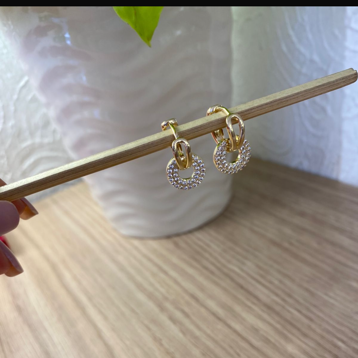 Argolinha com Elo e Pingente Cravejado Banhada a Ouro
