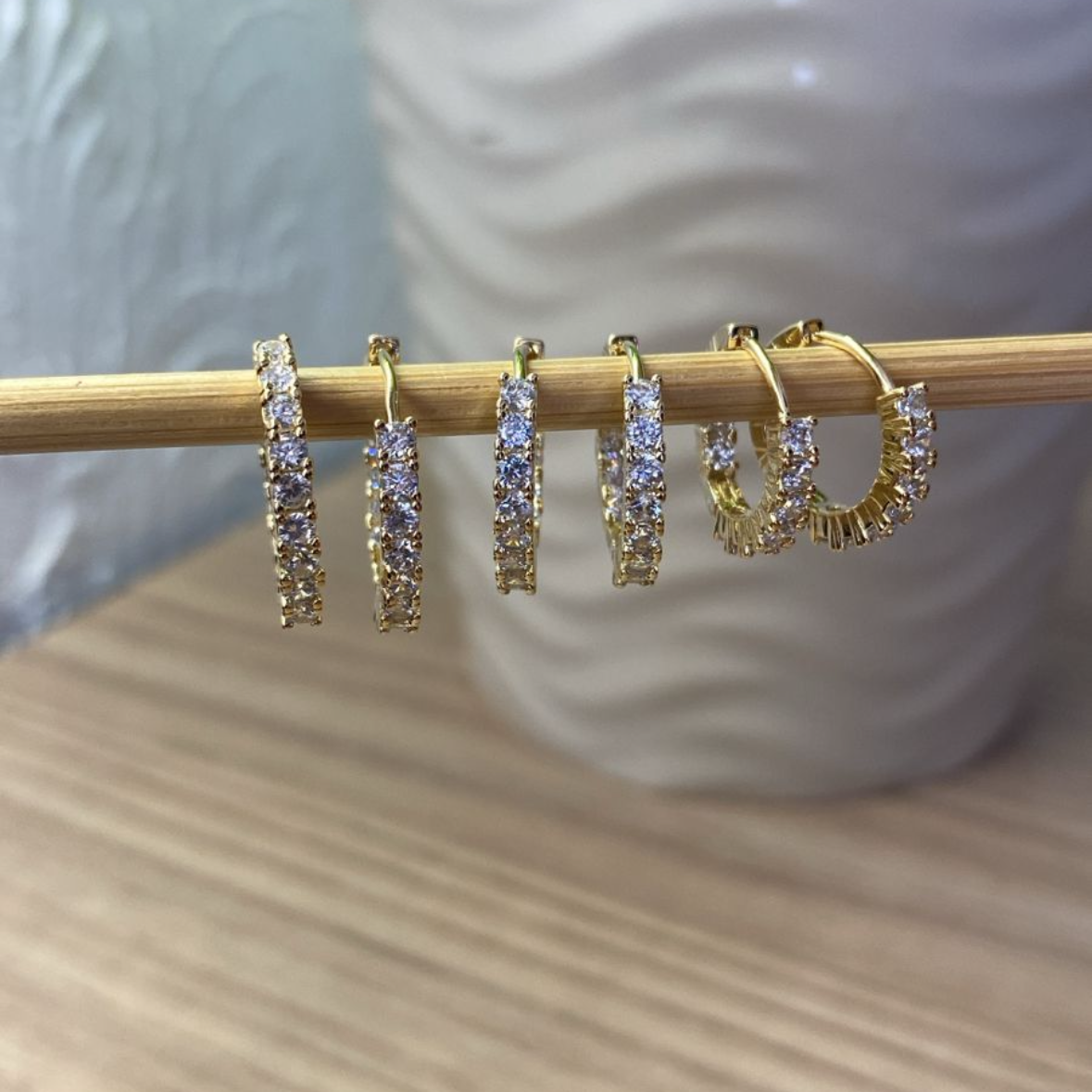 Trio Argolinhas Cravejadas Banhadas a Ouro