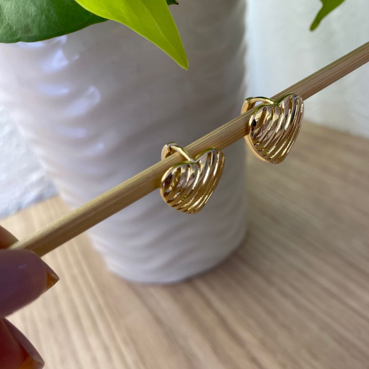 Brinco Abotoado Click Banhado a Ouro