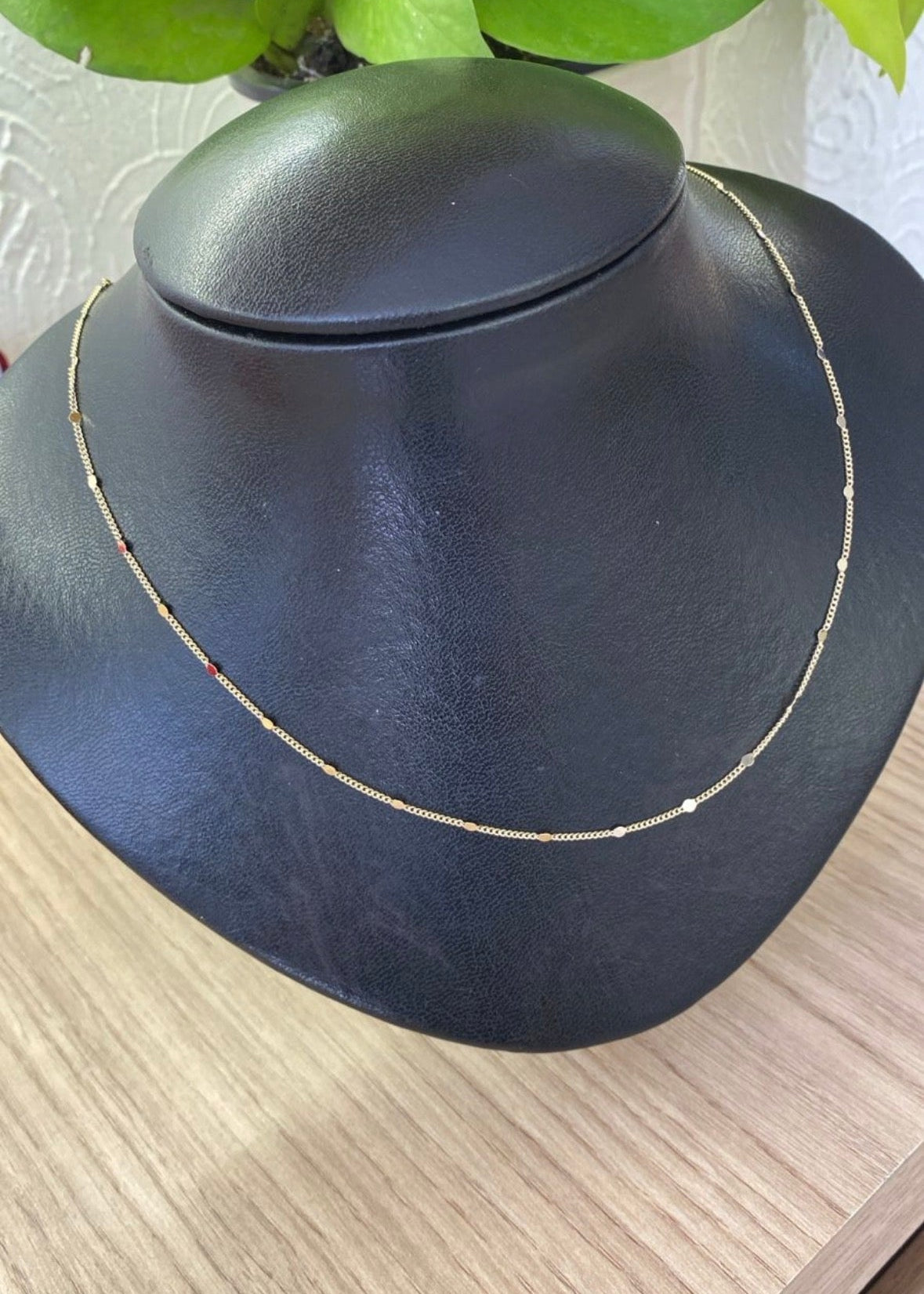 Corrente com Plaquinhas Intercaladas Banhada a Ouro – 50cm